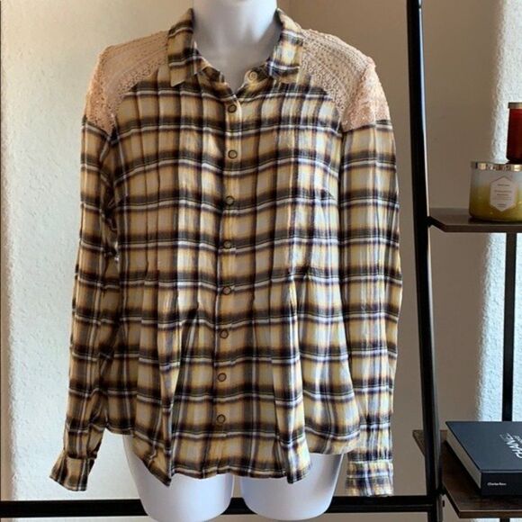 FREE PEOPLE Plaid Crochet Peplum Snap Button down - Picture 1 of 9